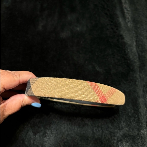 Authentic Burberry shimmer headband. - Picture 3 of 5